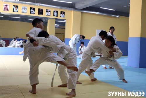 Ирээдүйн жүдочдыг бэлтгэж буй буйдхан сургалтын төв